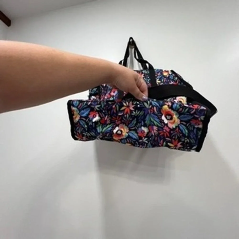 LeSportSac Kaleidoscope Dream Tote NWT $89 Multicolor Bright‎ Crossbody Travel